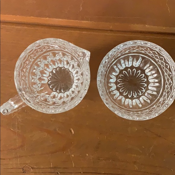 Glass Sugar bowl & creamer - Picture 2 of 2
